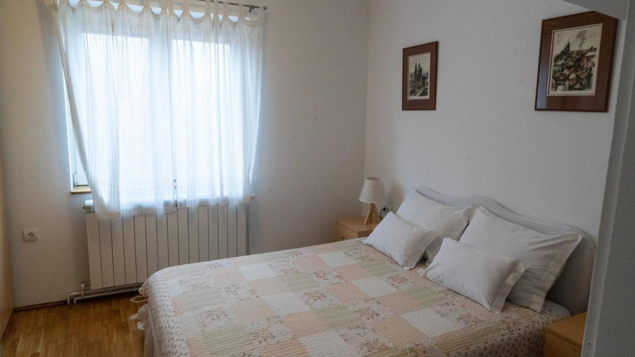 Apartment Akacija Gardens Belgrado Buitenkant foto